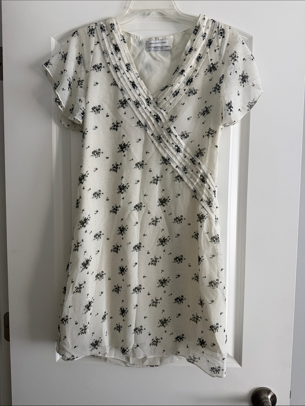 Urban Outfitters Cream Floral Wrap-Style Short Sleeve Dress